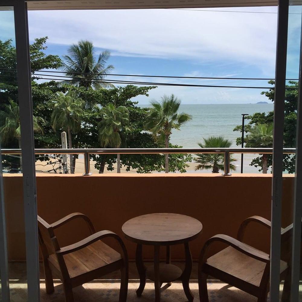 Marina Jomtien Beach Buitenkant foto